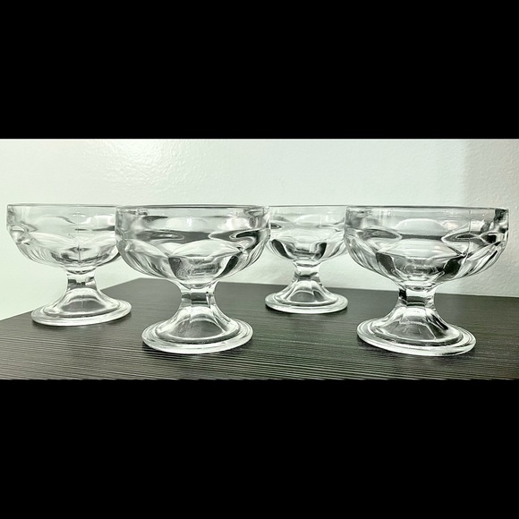 “OLD-FASHIONED & VINTAGE” - ‘FAMILY-ICE-CREAM-SUNDAE’ GLASSWARE COLLECTION … - Picture 6 of 6